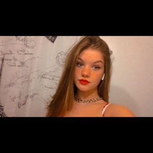 Meet your Posher, Valeria